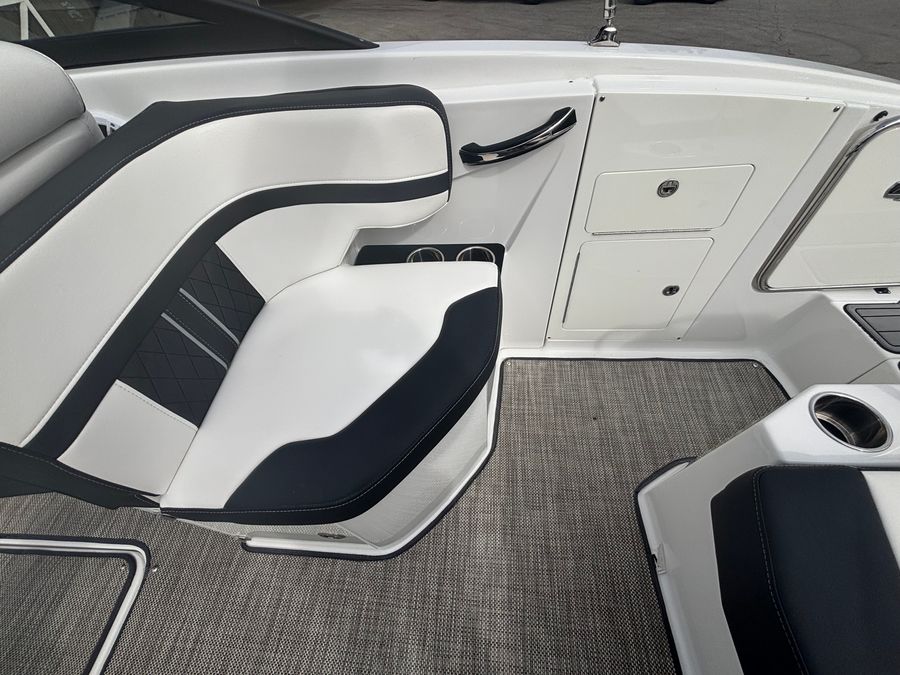 2021 Monterey M6, photo 5 of 20