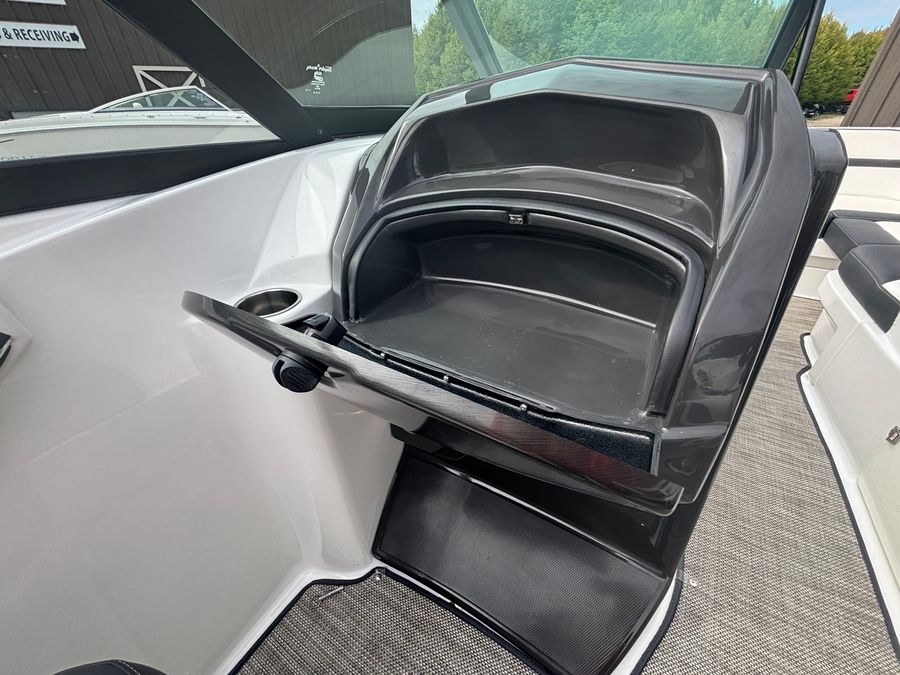 2021 Monterey M6, photo 16 of 20