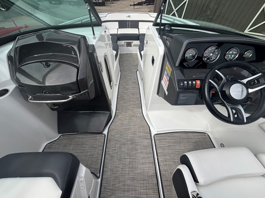 2021 Monterey M6, photo 17 of 20