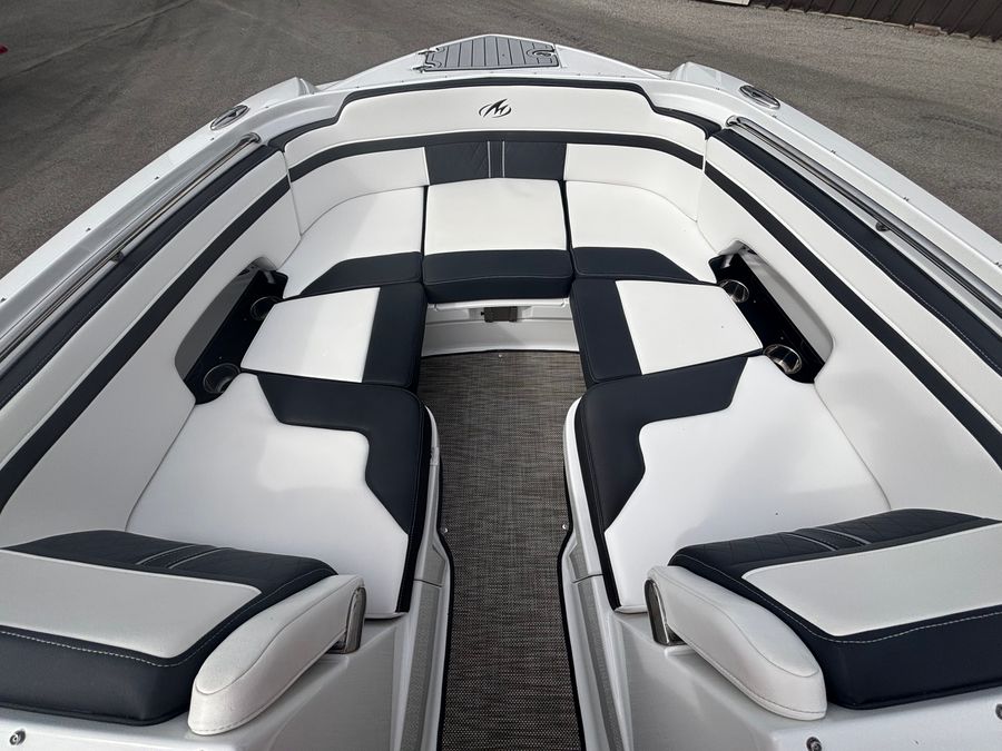 2021 Monterey M6, photo 18 of 20