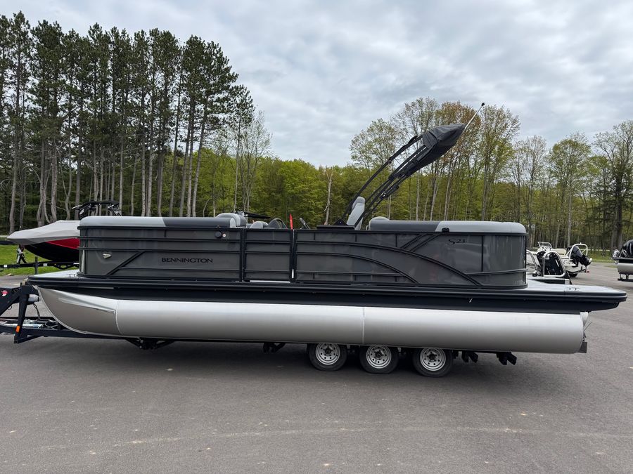 2026 Bennington 23SSR ESP LTD TRI, photo 15 of 30