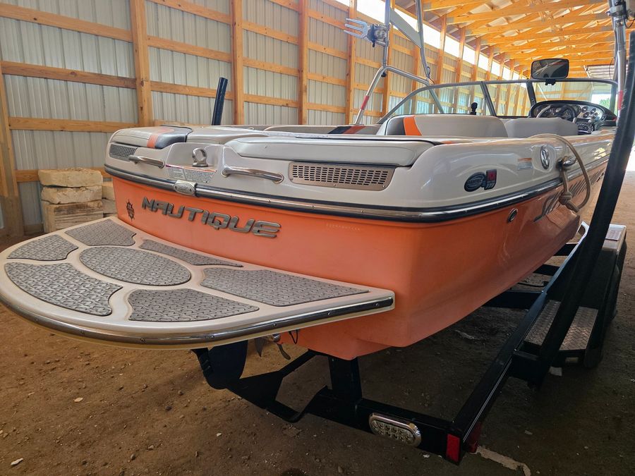 2009 Nautique 206 Team Edition, photo 4 of 11