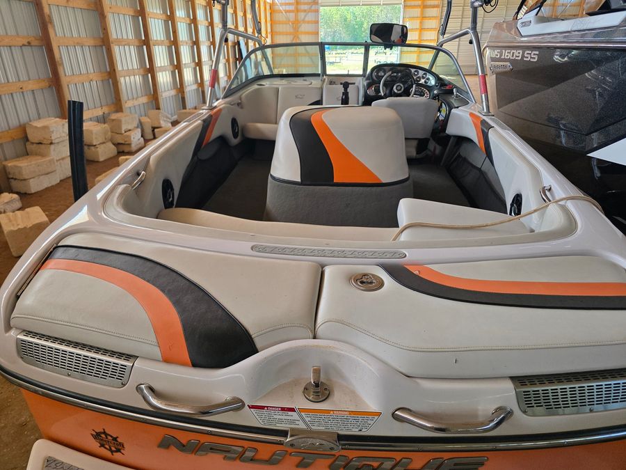 2009 Nautique 206 Team Edition, photo 6 of 11