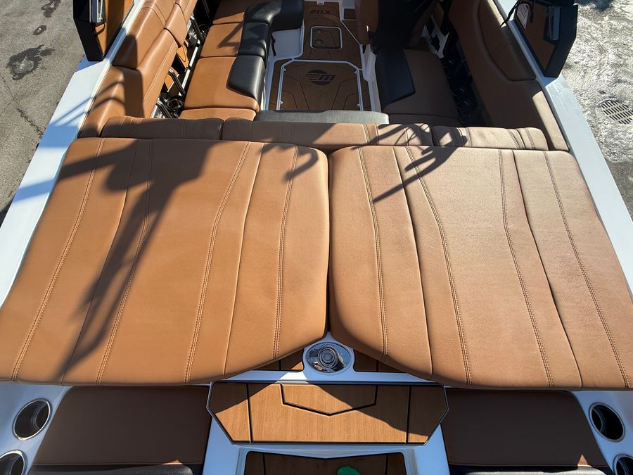 2026 Malibu 21LX, photo 25 of 30