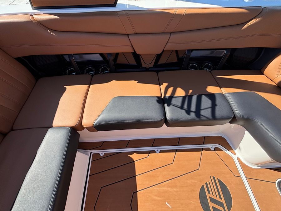 2026 Malibu 21LX, photo 7 of 30