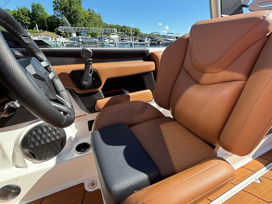 2026 Malibu 21LX, photo 13 of 30