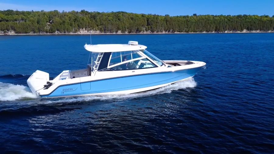 2026 Boston Whaler 330 Vantage, photo 1 of 30