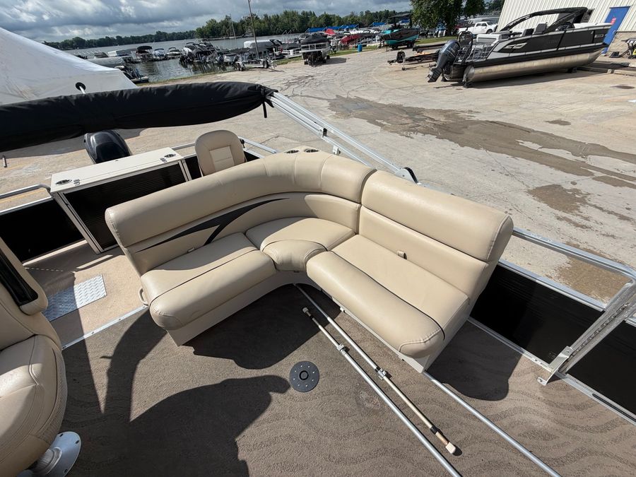 2011 Harris Cruiser 220, photo 8 of 13