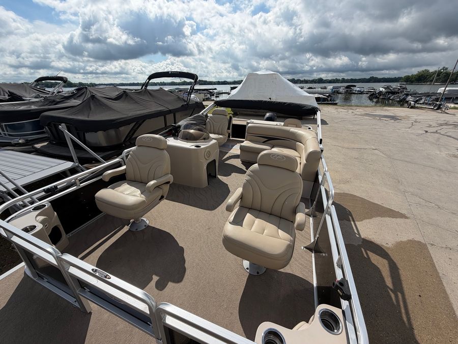 2011 Harris Cruiser 220, photo 4 of 13