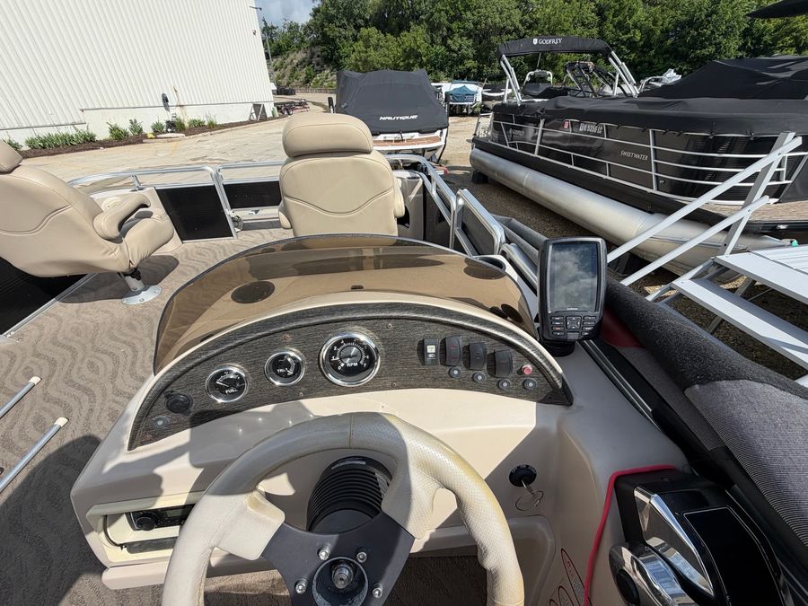 2011 Harris Cruiser 220, photo 12 of 13