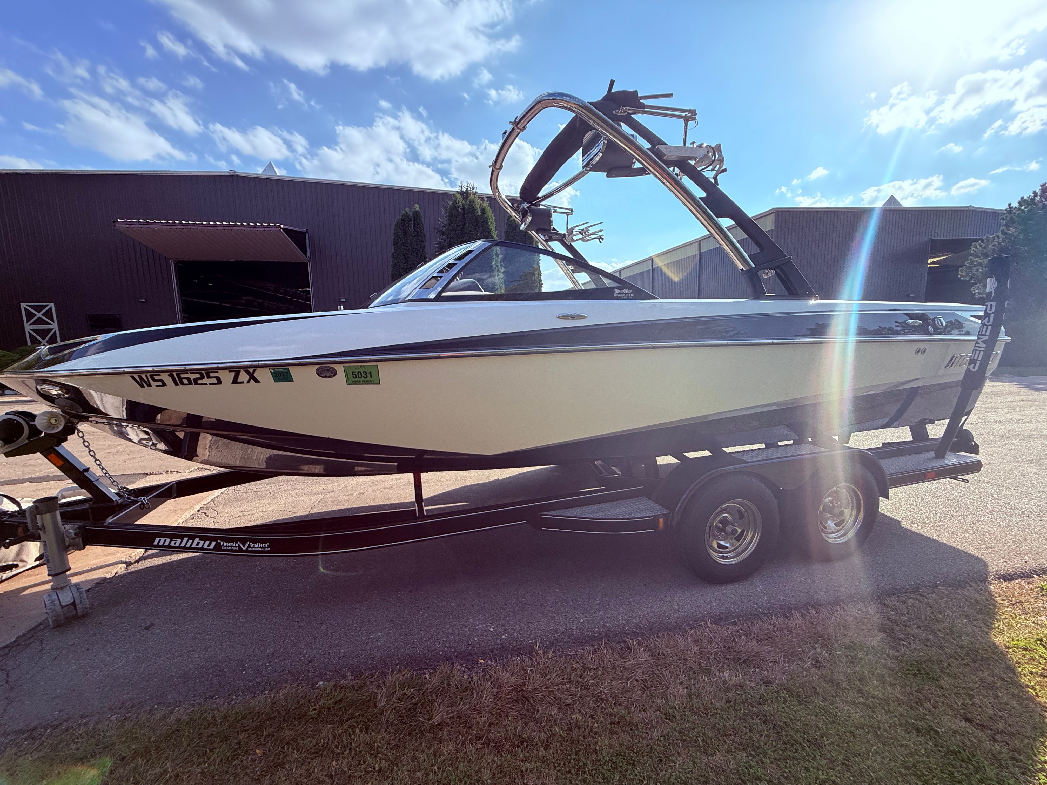 Used 2013 23' Malibu 23 LSV For Sale in Fontana on Lake