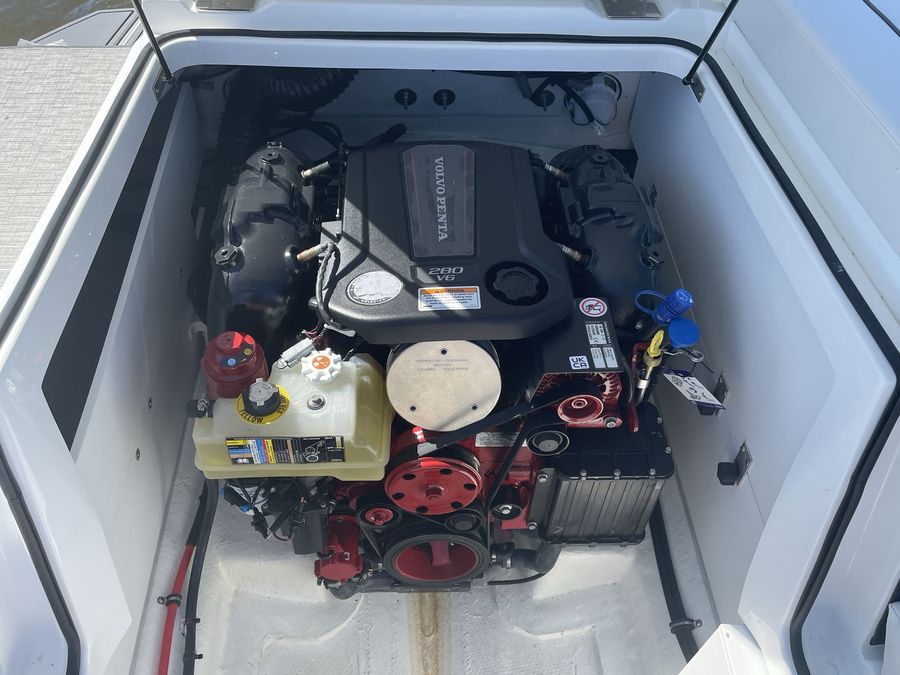 2024 Cobalt CS22-New, photo 11 of 30