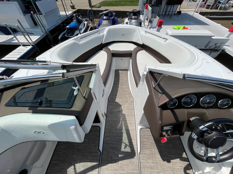 2024 Cobalt 220S, photo 12 of 14