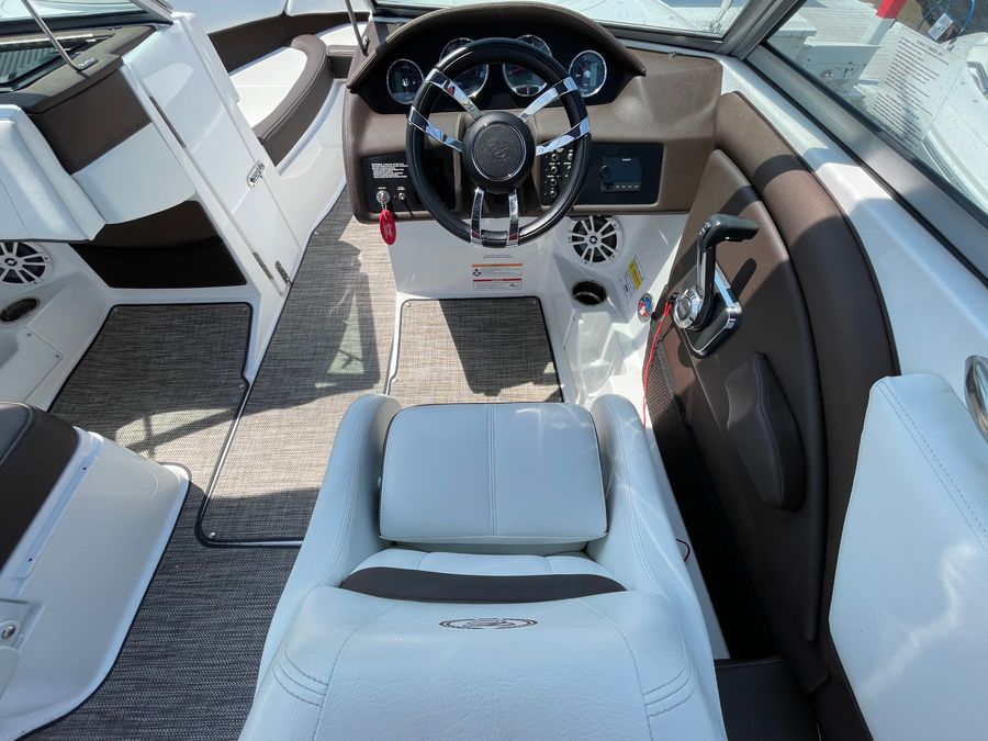 2024 Cobalt 220S, photo 4 of 14