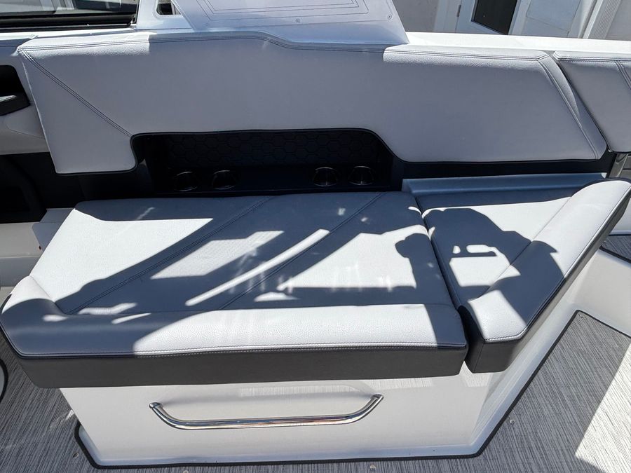2026 Cobalt R8 Surf, photo 5 of 30