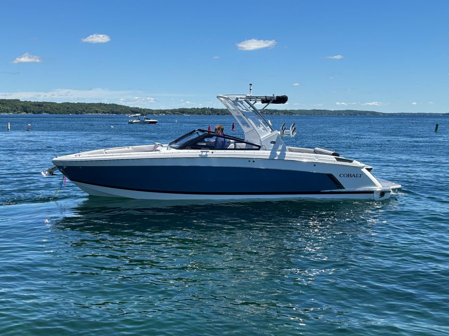 2026 Cobalt R8 Surf