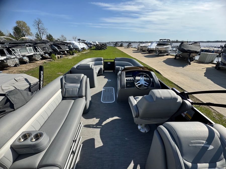 2022 Bennington 24LXSRC, photo 4 of 14