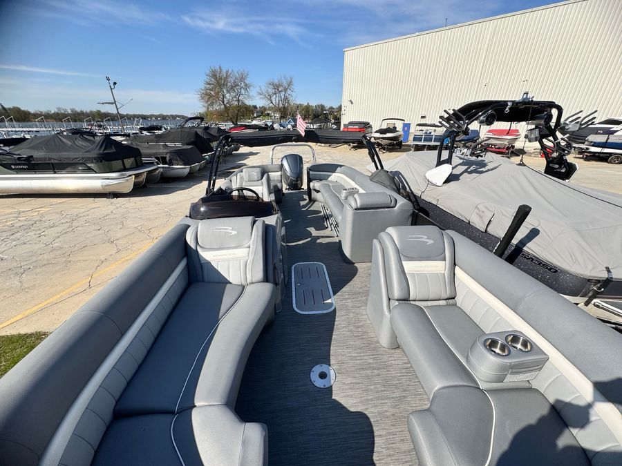 2022 Bennington 24LXSRC, photo 8 of 14
