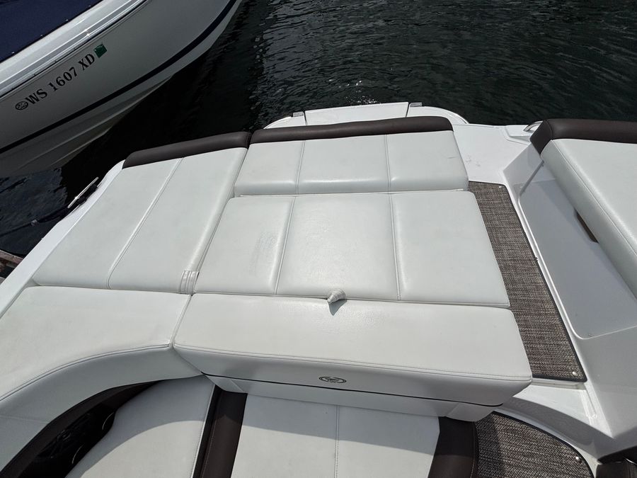 2024 Cobalt 220S, photo 2 of 15