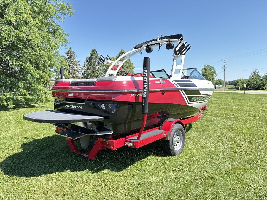 2015 Moomba Mondo, photo 7 of 30