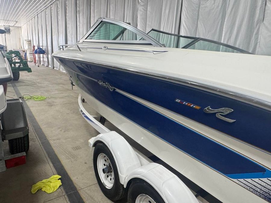 1994 Sea Ray 200 Signature, photo 3 of 8