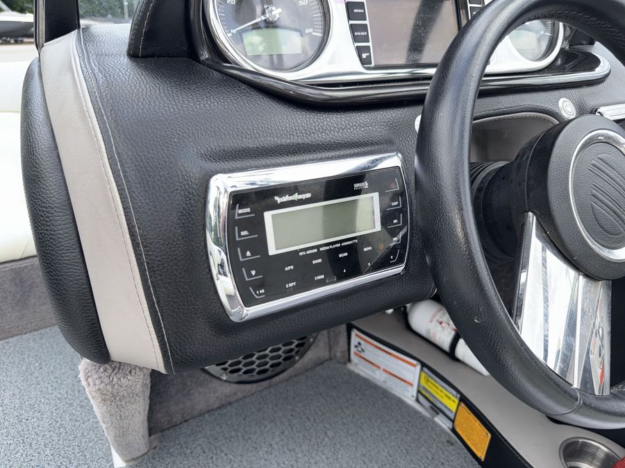 2014 Malibu 21VLX, photo 19 of 25