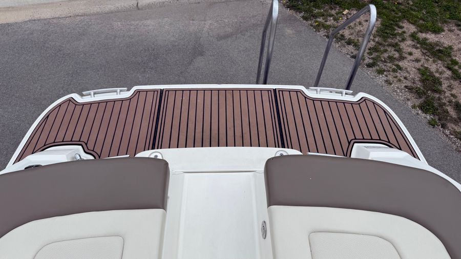 2013 Sea Ray 270SLX, photo 5 of 24