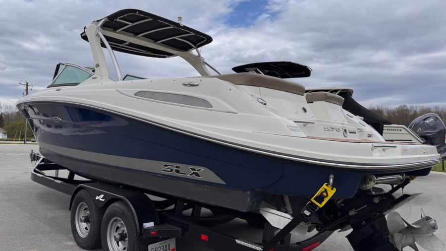 2013 Sea Ray 270SLX, photo 3 of 24