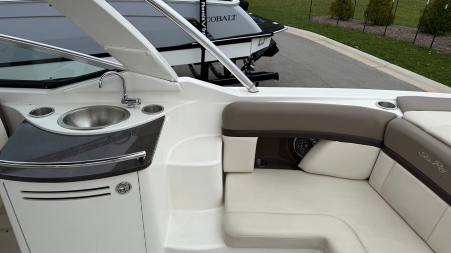 2013 Sea Ray 270SLX, photo 12 of 24