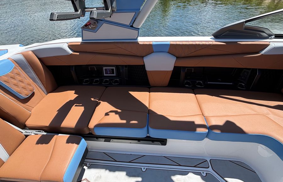 2026 Malibu M230, photo 6 of 22