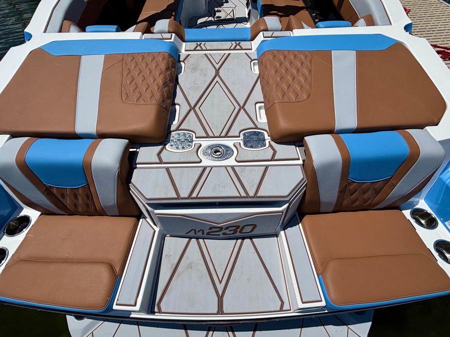 2026 Malibu M230, photo 2 of 22