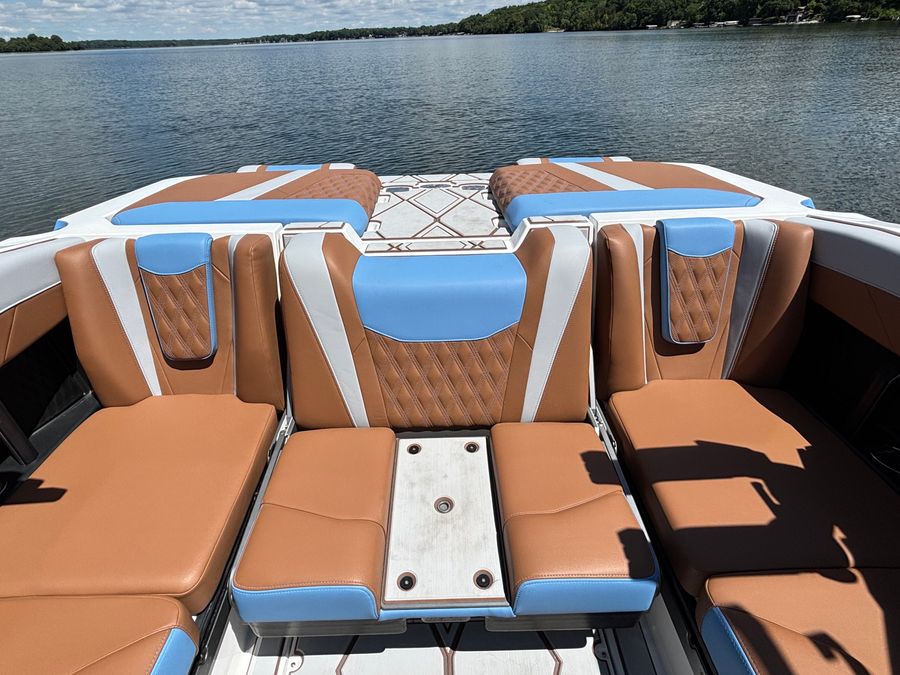 2026 Malibu M230, photo 5 of 22