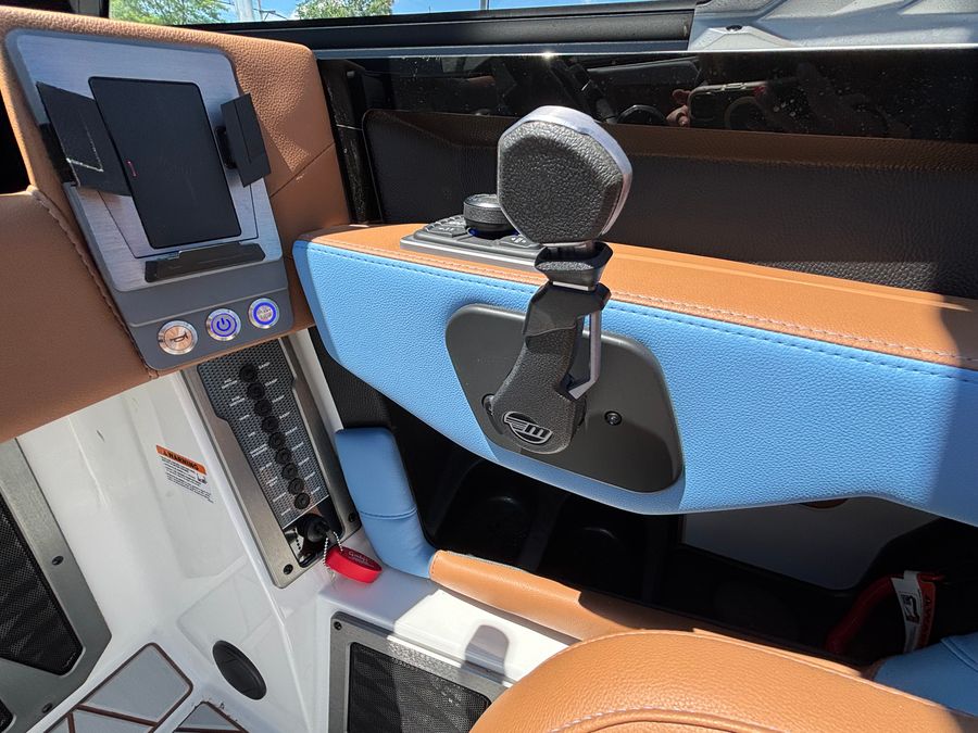 2026 Malibu M230, photo 12 of 22