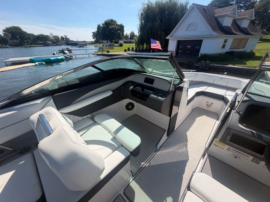 2024 Regal LS4 Surf, photo 12 of 17