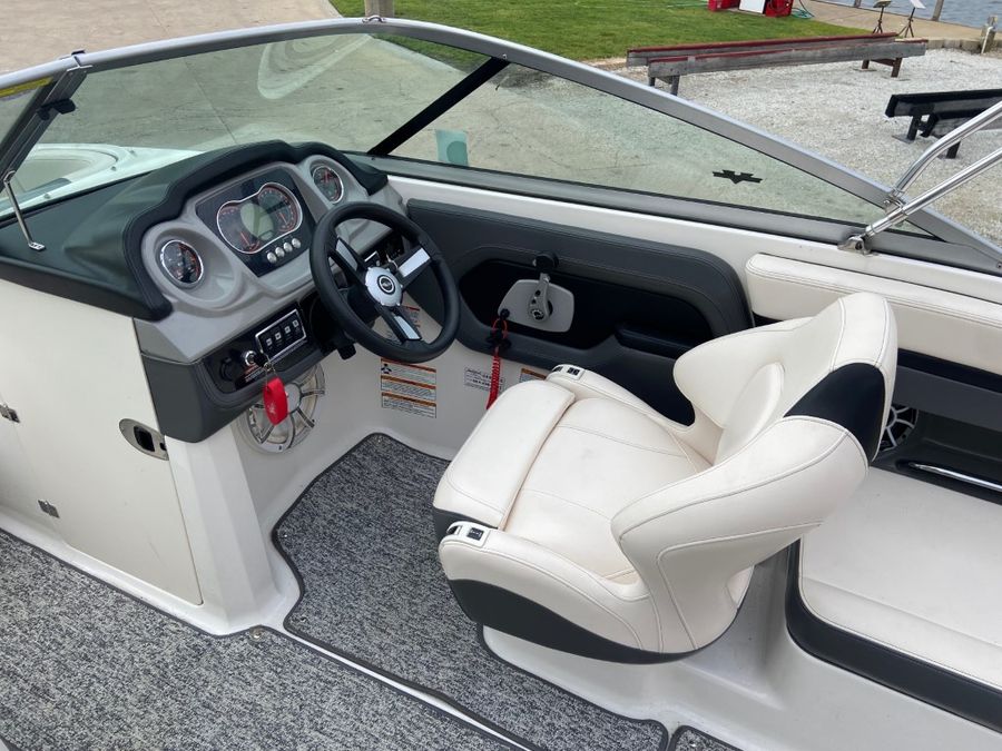 2018 Chaparral Vortex VR203, photo 16 of 22