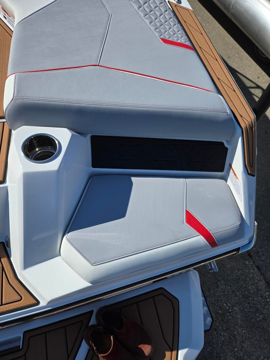 2025 Nautique GS22, photo 20 of 26
