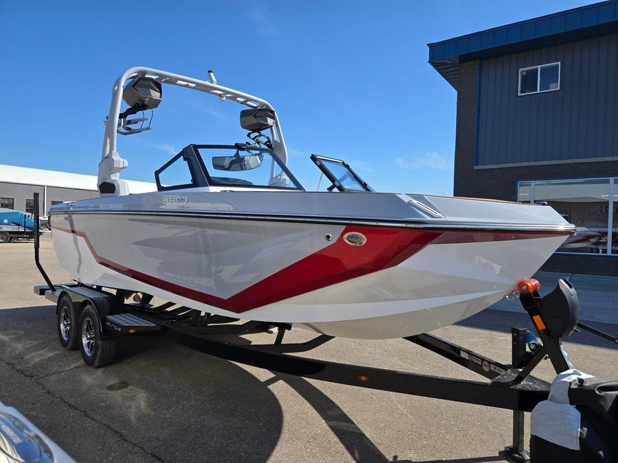 2025 Nautique GS22, photo 4 of 26