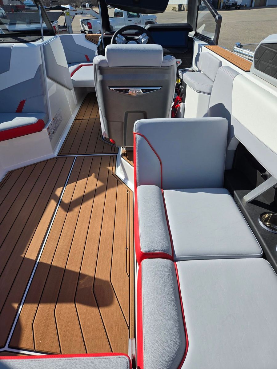 2025 Nautique GS22, photo 14 of 26