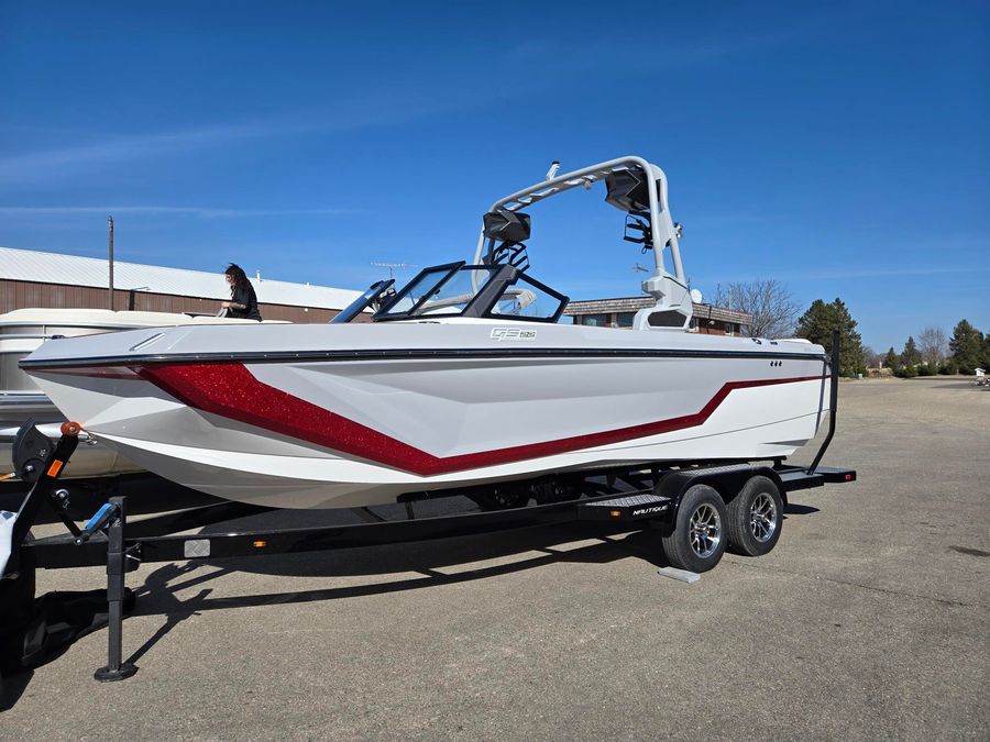 2025 Nautique GS22, photo 3 of 26