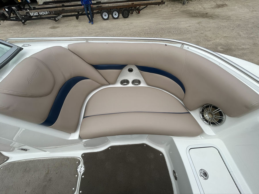 2013 Hurricane SunDeck 2200 DC IO, photo 13 of 14