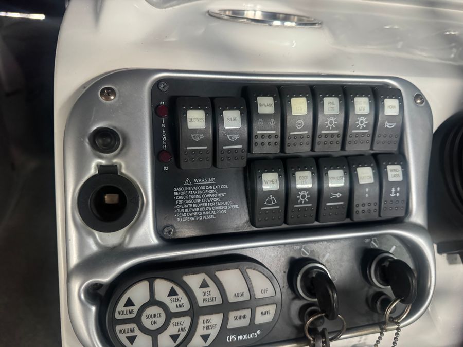 2006 Crownline 320 LS, photo 15 of 27