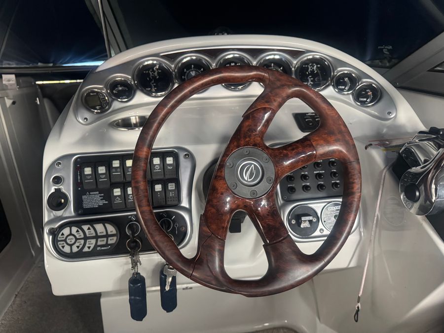 2006 Crownline 320 LS, photo 14 of 27
