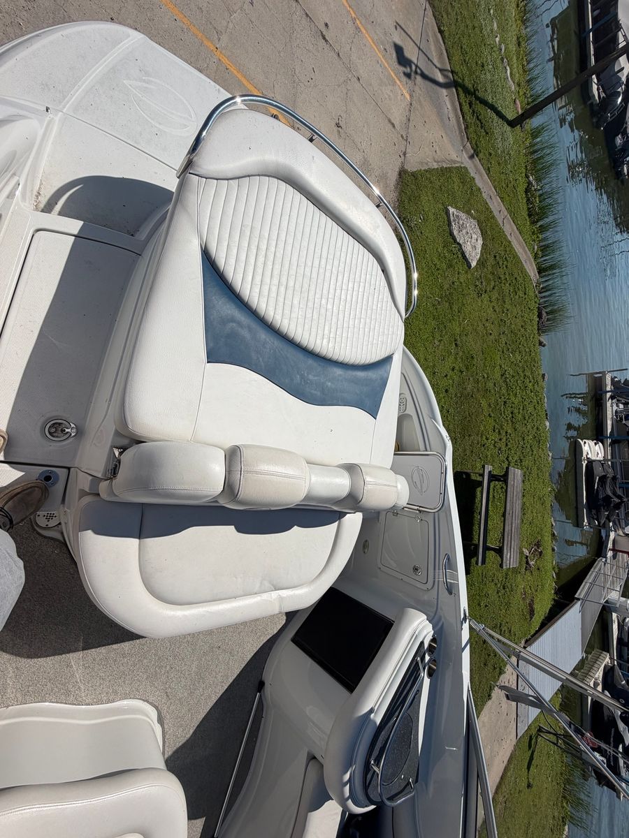 2006 Crownline 320 LS, photo 9 of 27