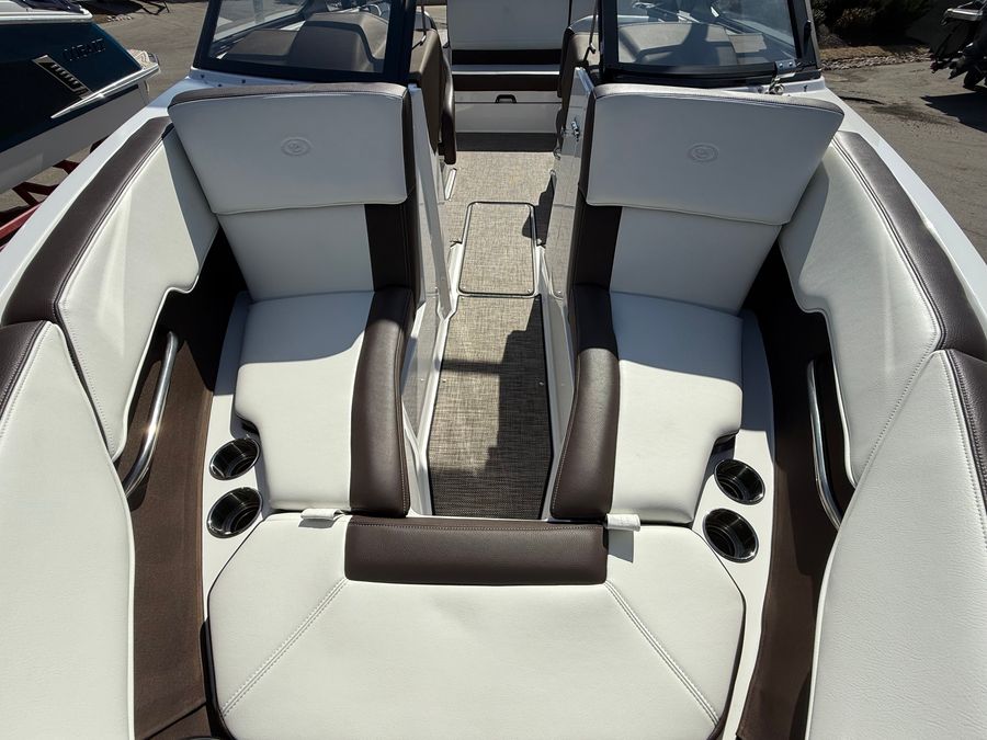 2025 Cobalt CS23 Surf, photo 3 of 16