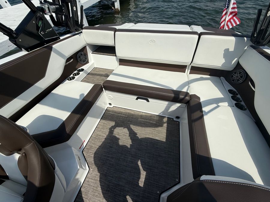 2025 Cobalt CS23 Surf, photo 7 of 16