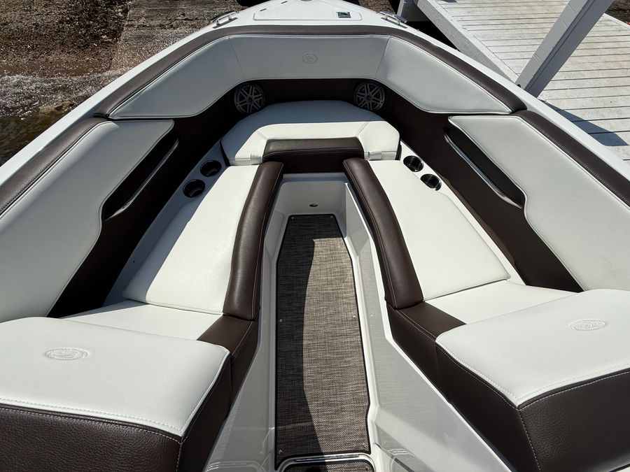 2025 Cobalt CS23 Surf, photo 16 of 16