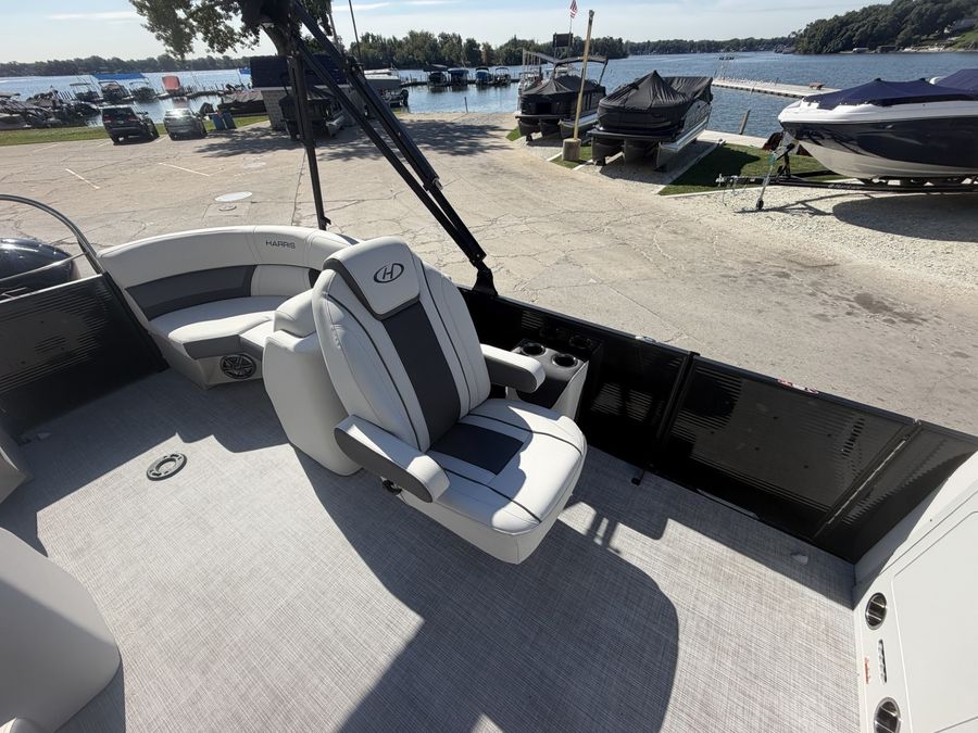 2022 Harris Cruiser 230, photo 5 of 14