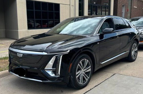 2024 Cadillac LYRIQ Luxury 2