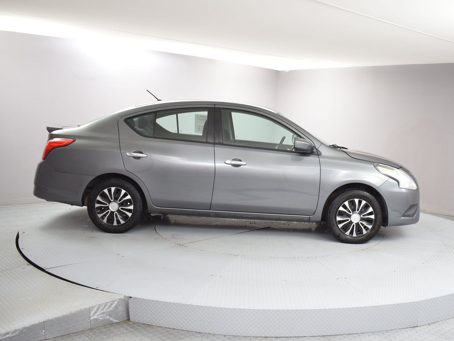 2018 Nissan Versa Sedan SV