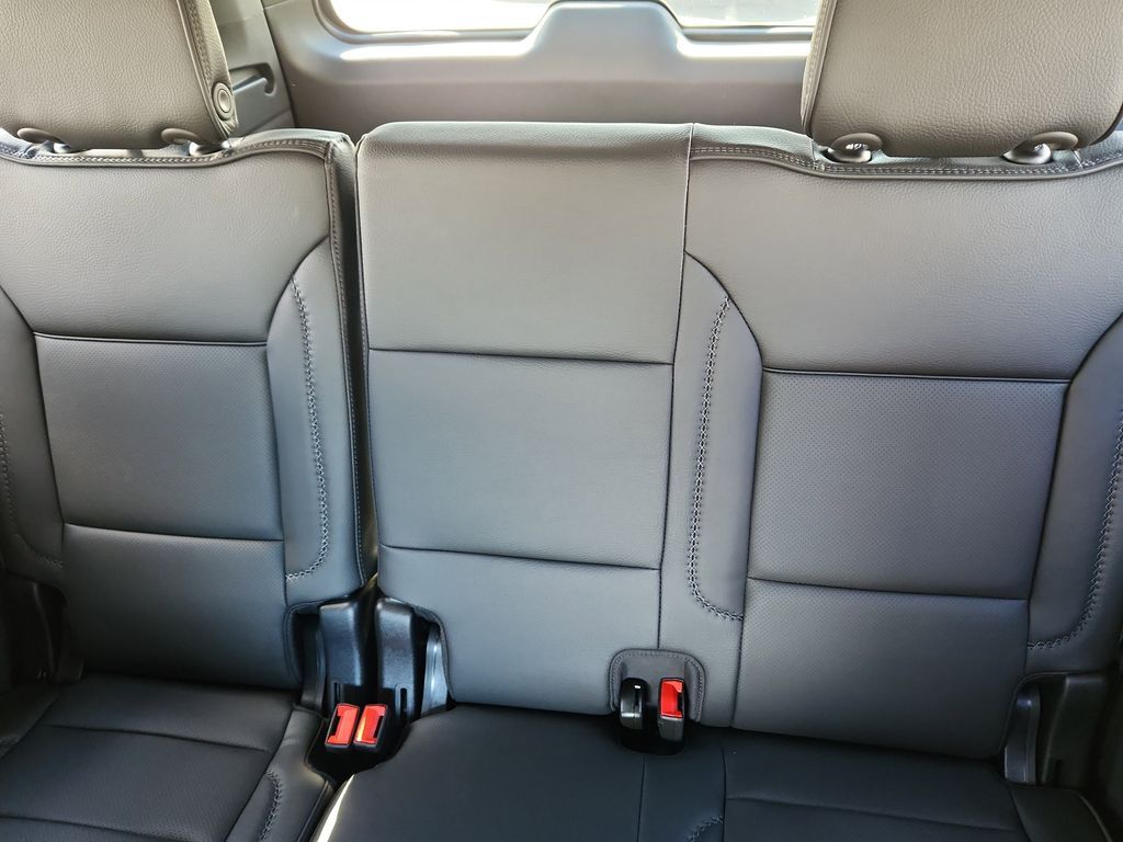 2026 GMC Yukon XL Denali - Photo 19